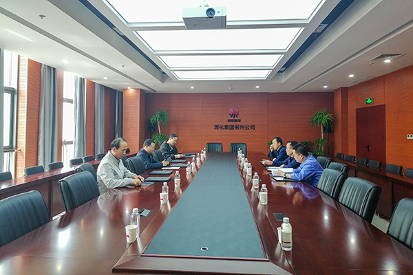 4月20日，陜西省生態(tài)環(huán)境廳調(diào)研督導組在彬州公司三樓行政會議室開展調(diào)研會，彬州公司生產(chǎn)部部長、彬州公司副總經(jīng)理張安平迎檢.jpg
